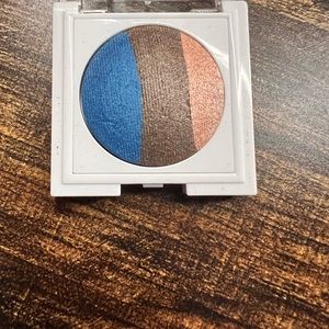 Mary Kay “Out Of The Blue” Eyeshadow Trio